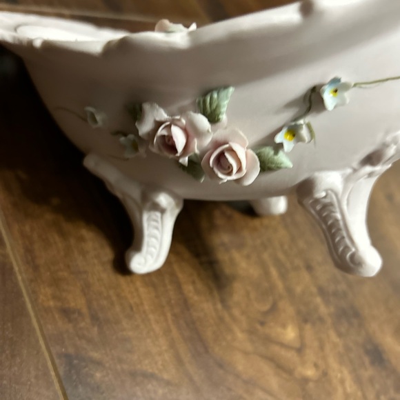 Vintage Lefton China Hand-Painted Flower Bud Vase 1186 and Candy Dish 1779 Set - Picture 5 of 17